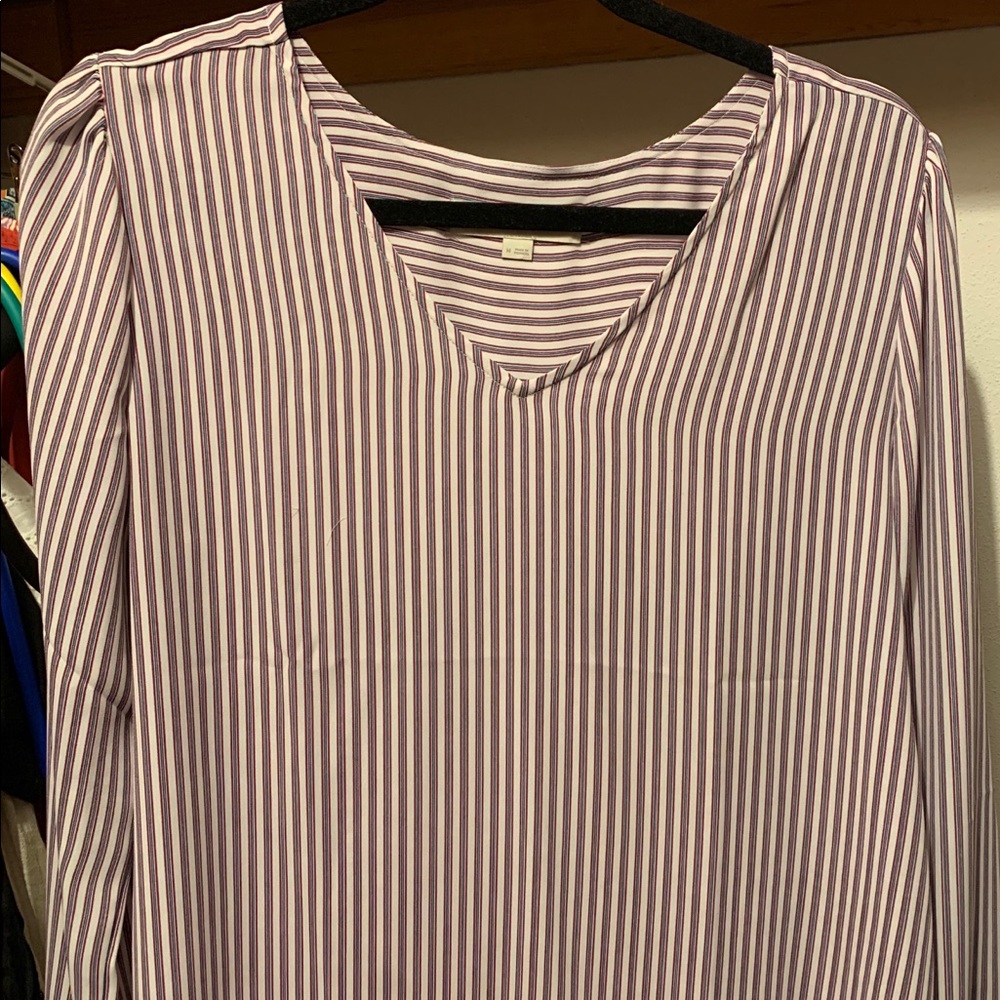 Red, blue and black v-neck blouse